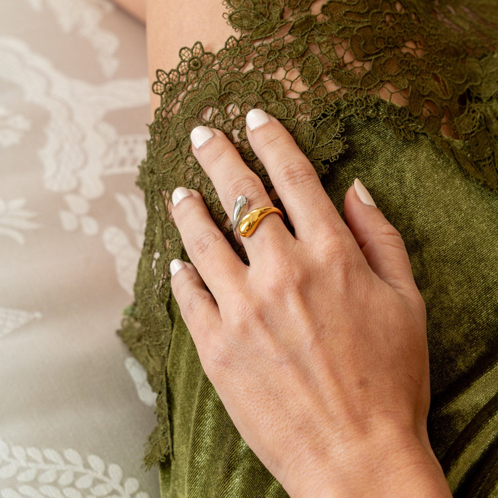 Vivara Wave Ring